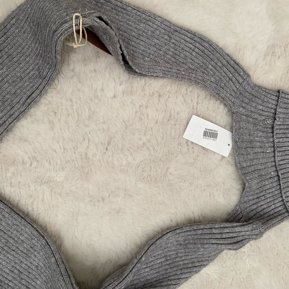 Sweater crop - small